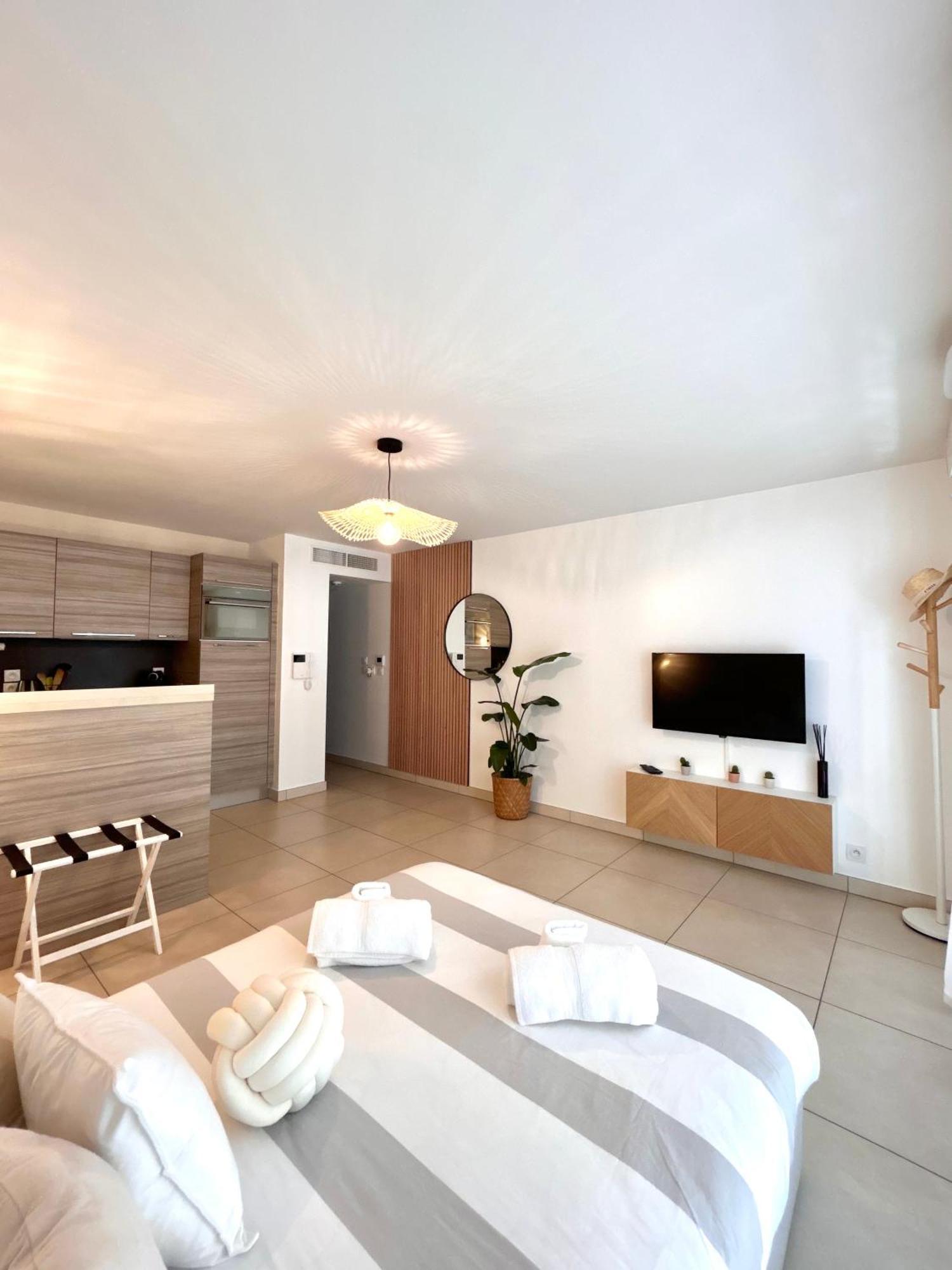 Studio Neuf - Portes De Monaco - Confort - Wifi - Clim ภายนอก รูปภาพ